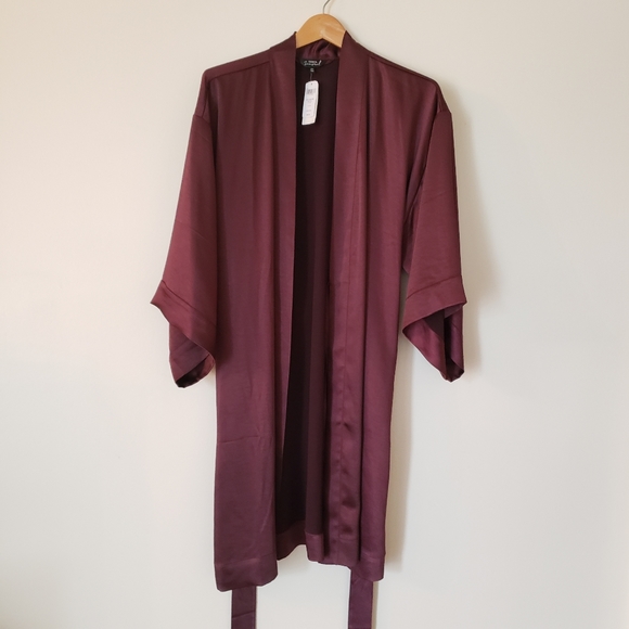 Soma Satiny Robe - Picture 2 of 3